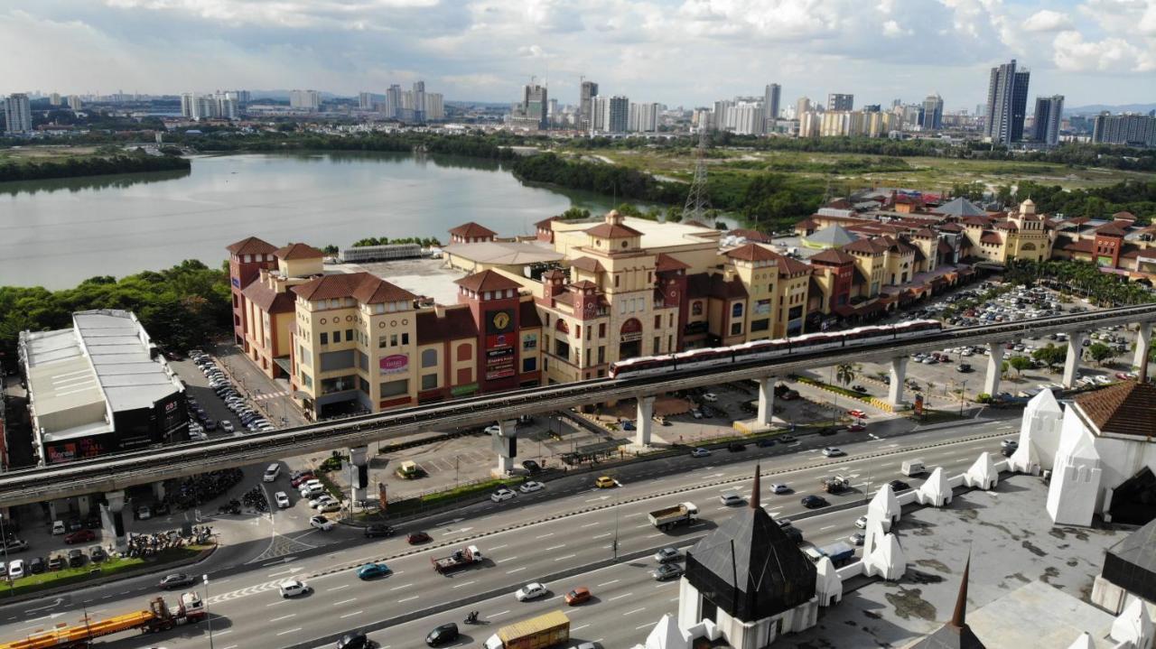 No.1 The Muji @ Puchong Skypod Residence Екстериор снимка